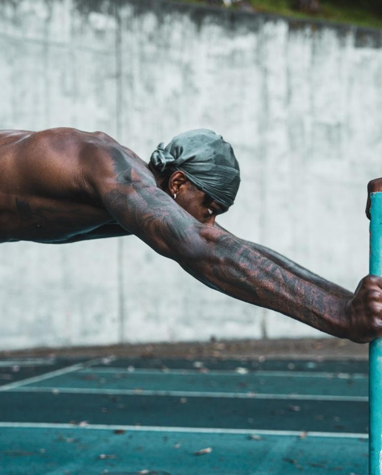 开云体育-狂练一夏！范德比尔特晒休赛期苦练照 前队友浓眉为其点赞