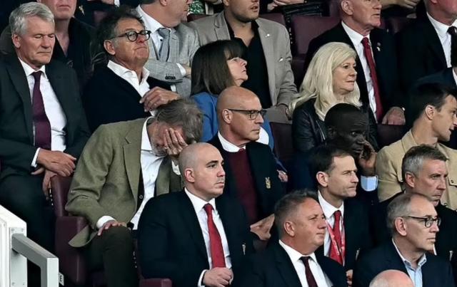 滕哈赫仍被“绝对信任”？高管豪言目标欧冠登顶