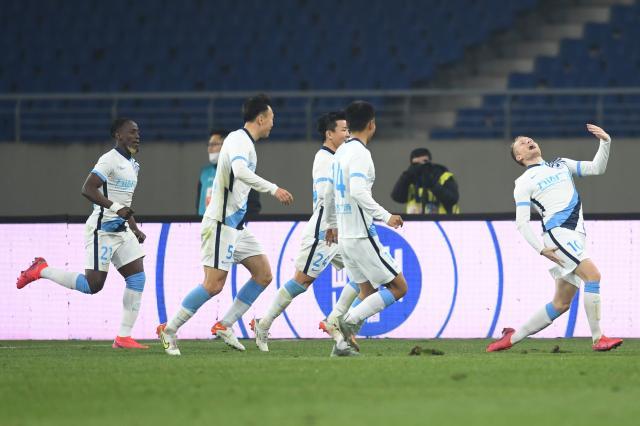 开云官网-【中超】博阿滕拉尔森先后破门 大连人2比1逆转青岛