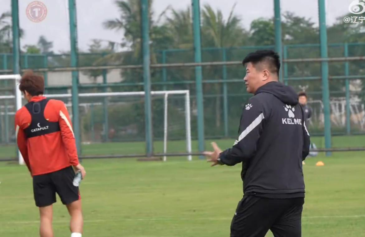 开云app-北青没把铁人列入争冠集团！阿尔瓦罗能对抗 老茂韩鹏谁说了算？