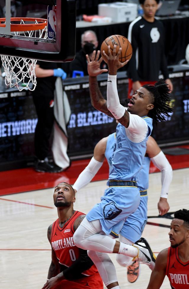 开云体育-利拉德持续低迷！开拓者3战只输4分跌至西部第7